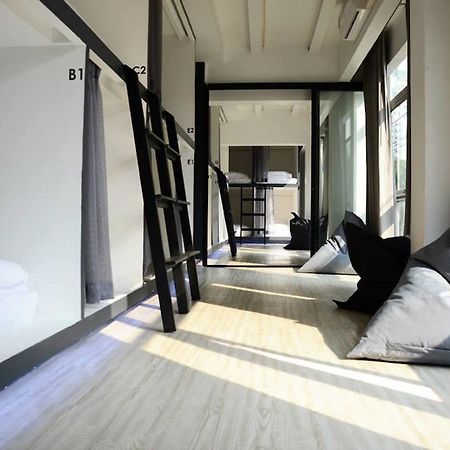 3 Howw Hostel At Sukhumvit 21 Bangkok Buitenkant foto