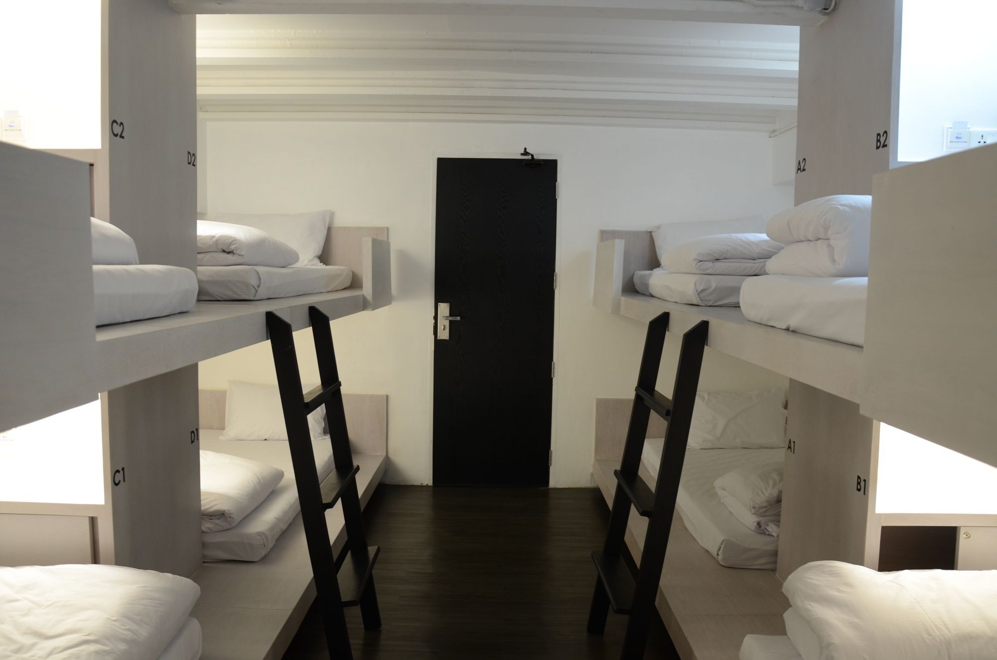 3 Howw Hostel At Sukhumvit 21 Bangkok Buitenkant foto