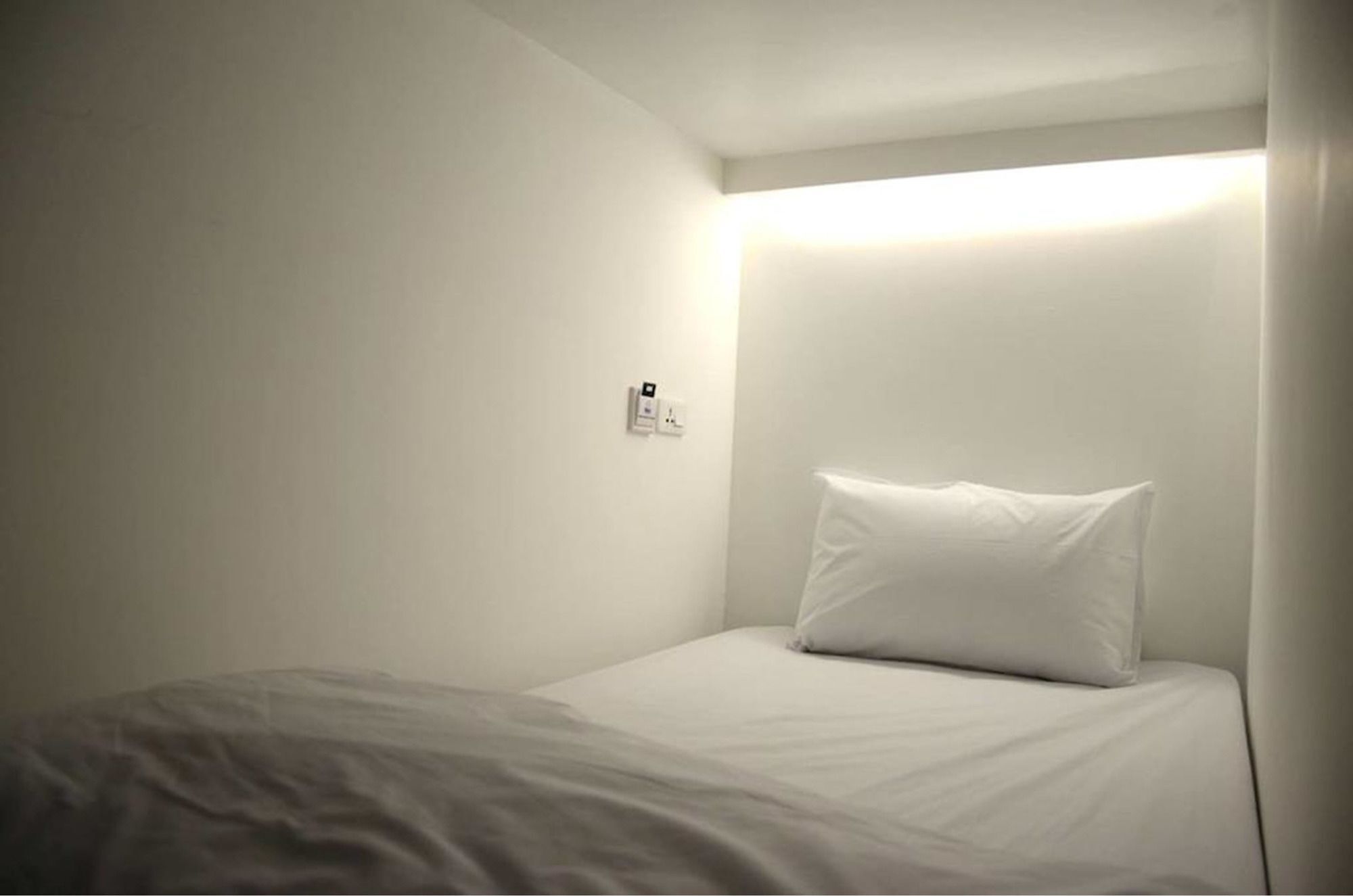 3 Howw Hostel At Sukhumvit 21 Bangkok Buitenkant foto